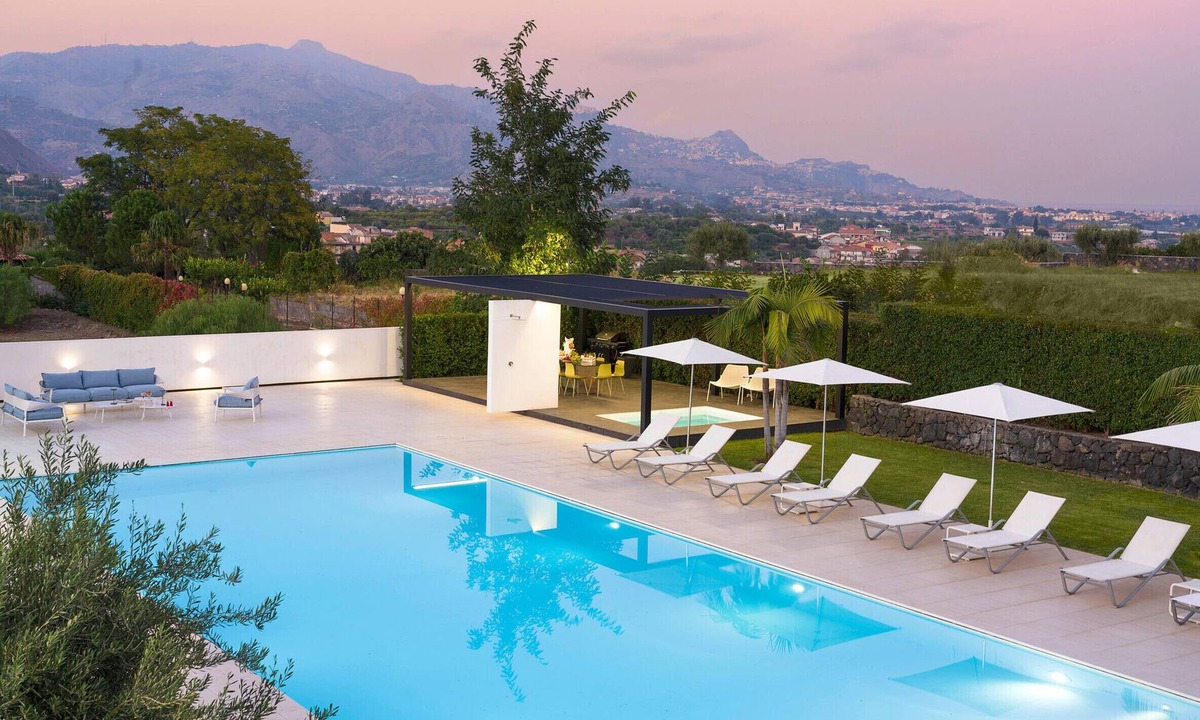 Calatabiano Villa | Luxury pool villa near Taormina, Sicily