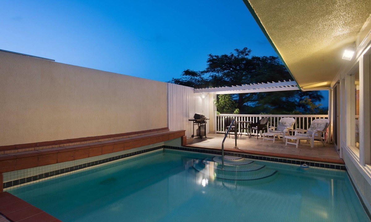 Red Hook Villa | Luxury Private Pool Villa. Grill. Generator@Sapphire