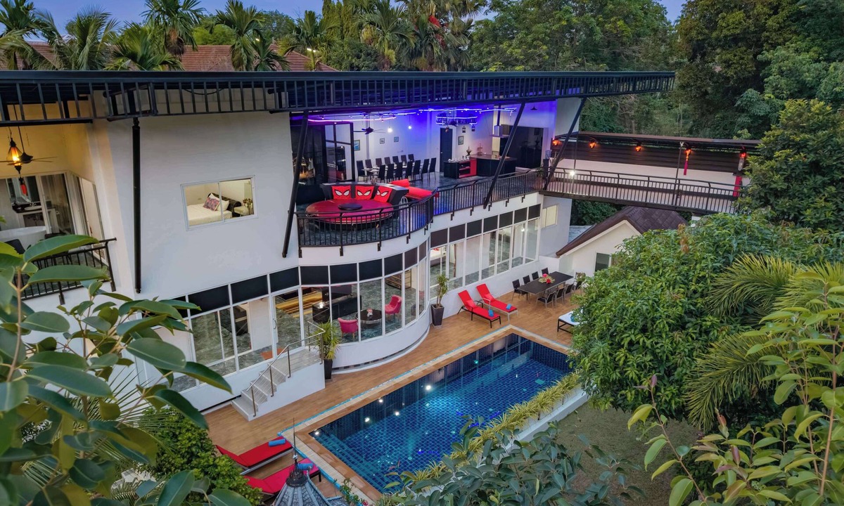 Chalong Villa | Luxury Private pool Villa Nap Dau Perfect for Groups