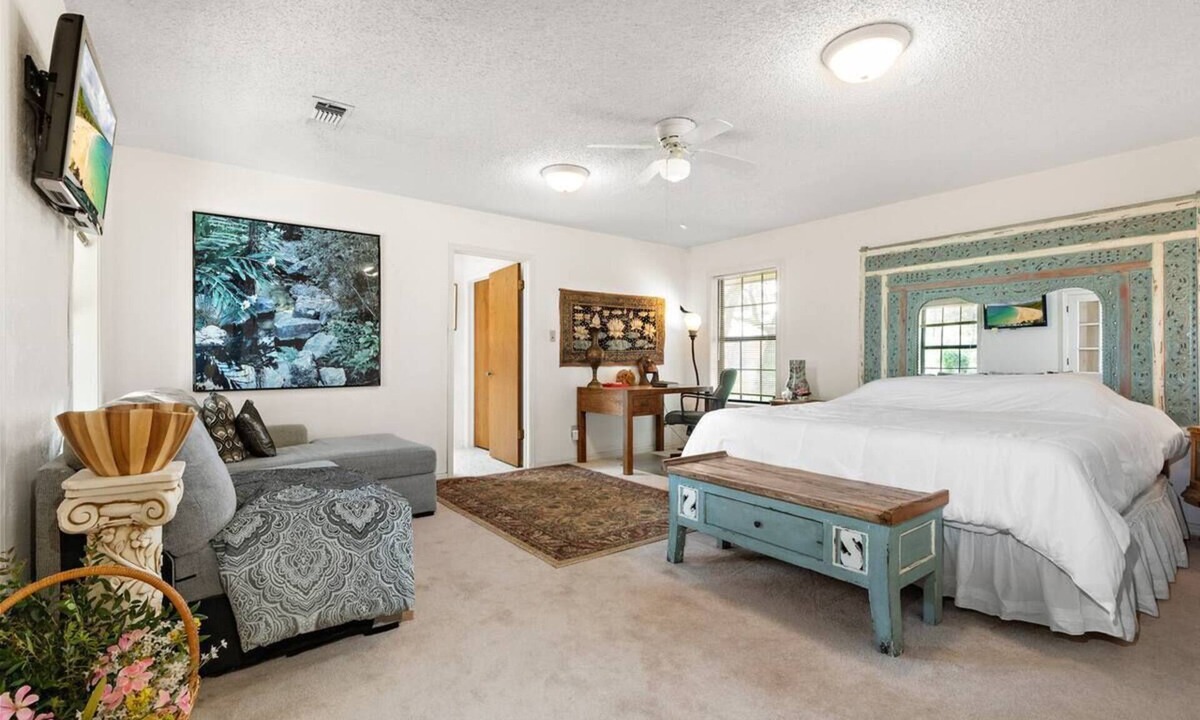 Hamilton House | Luxury Private Ranch DUPLEX Peaceful, beautiful, safe, clean - Paradise found!