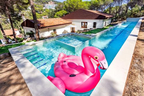 Canyet de Mar Villa | Luxury private Villa - 25m Pool - Gym - 2 min to Beach