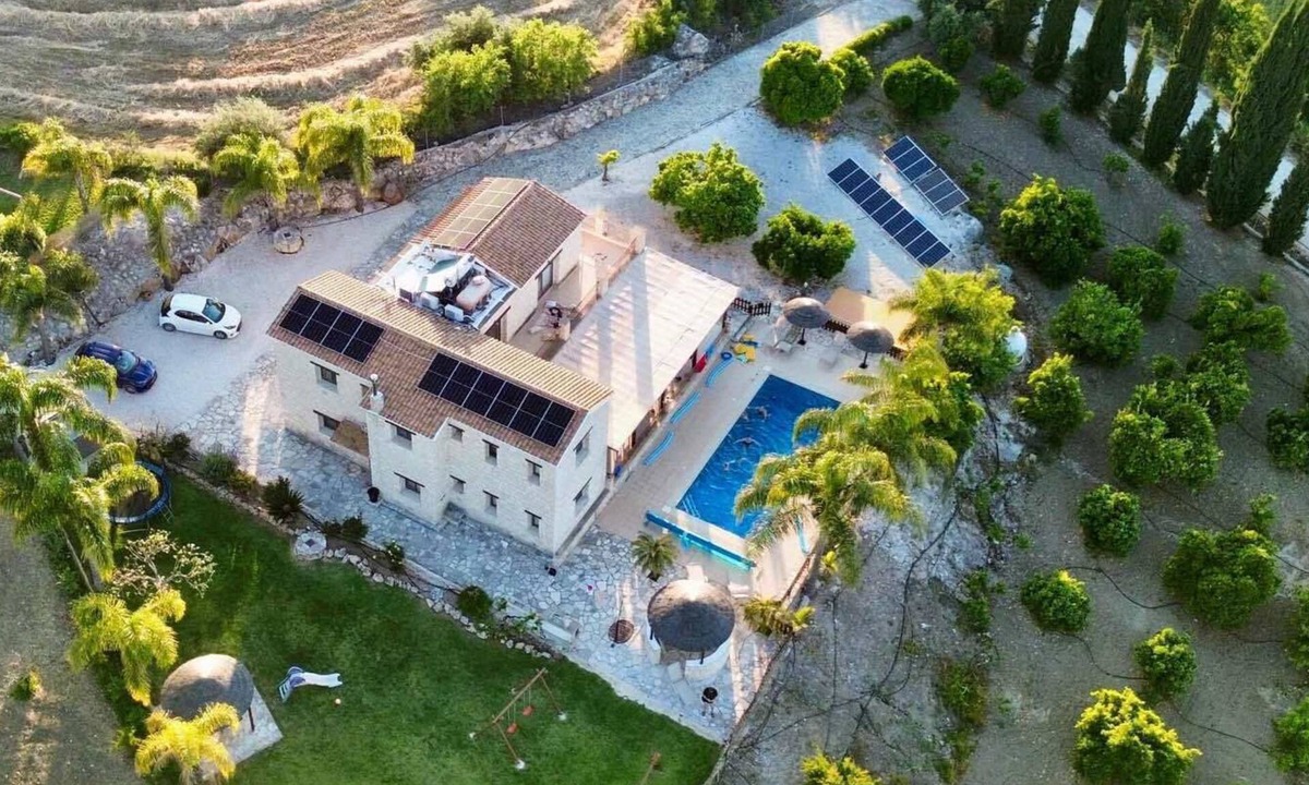 Simou Villa | Luxury Private Villa with heated Pool & Large Garden – Between Paphos & Polis