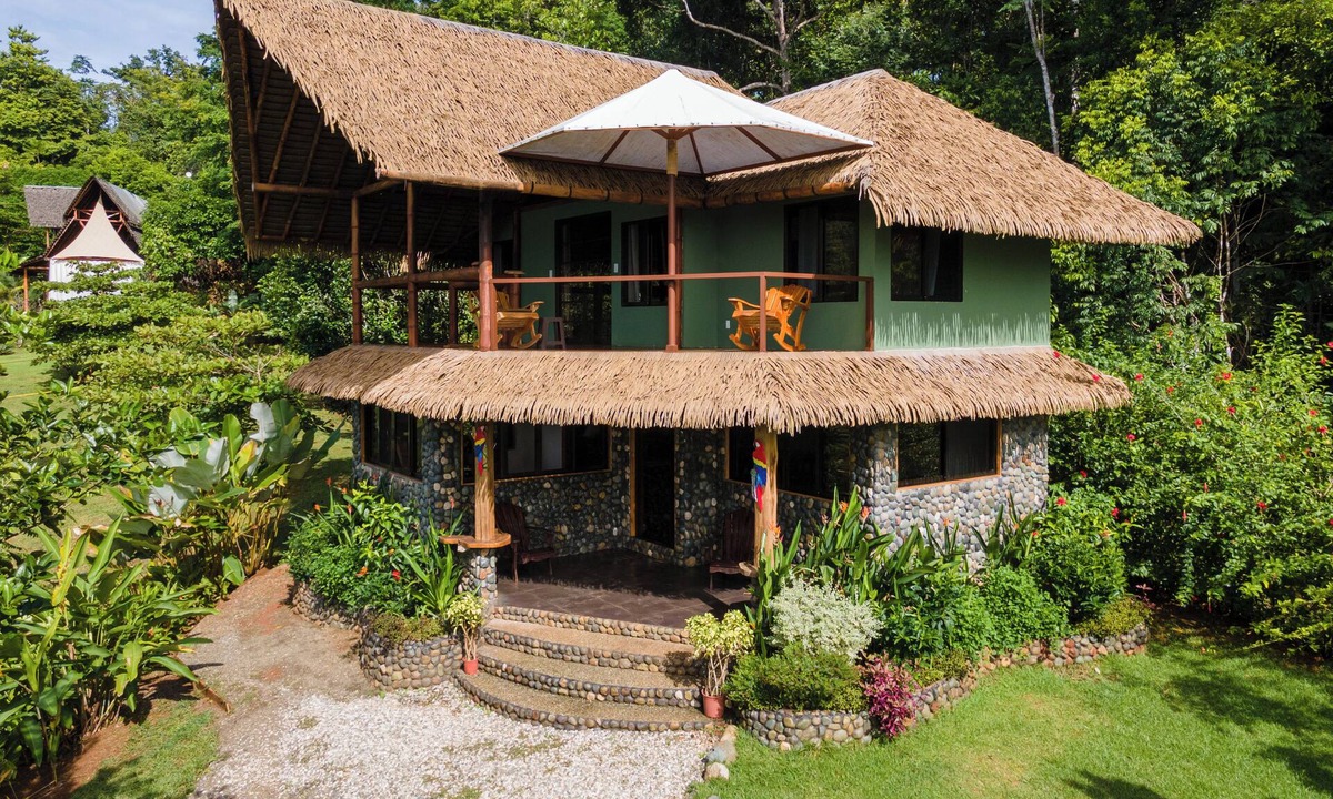 Quebrada La Gamba Villa | Luxury rainforest villa with private waterfalls - off grid experience