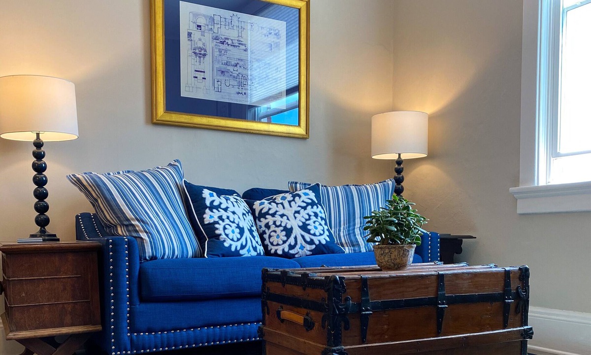 Spring Green Apartment | Luxury Retreat in Prime Downtown Spring Green Location