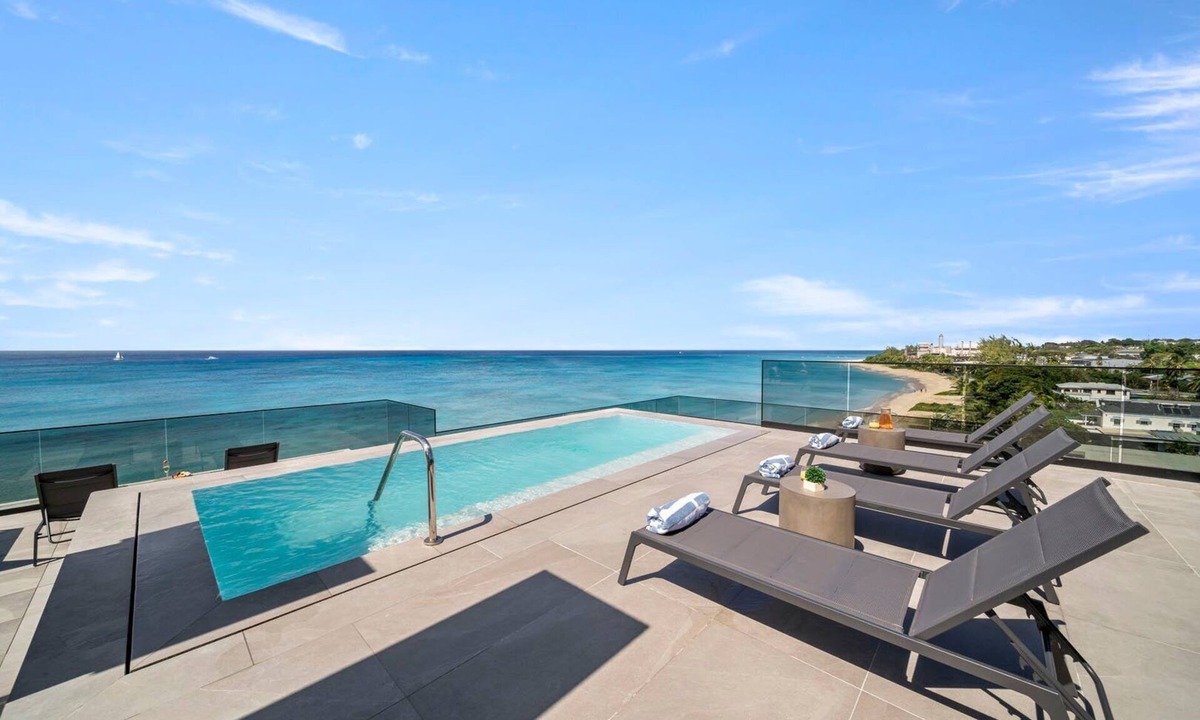 Brighton Apartment | Luxury Romantic Beachfront Condo - Allure 102