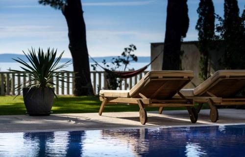 Split Villa | Luxury seafront Villa Castello Split near Old Town with private pool