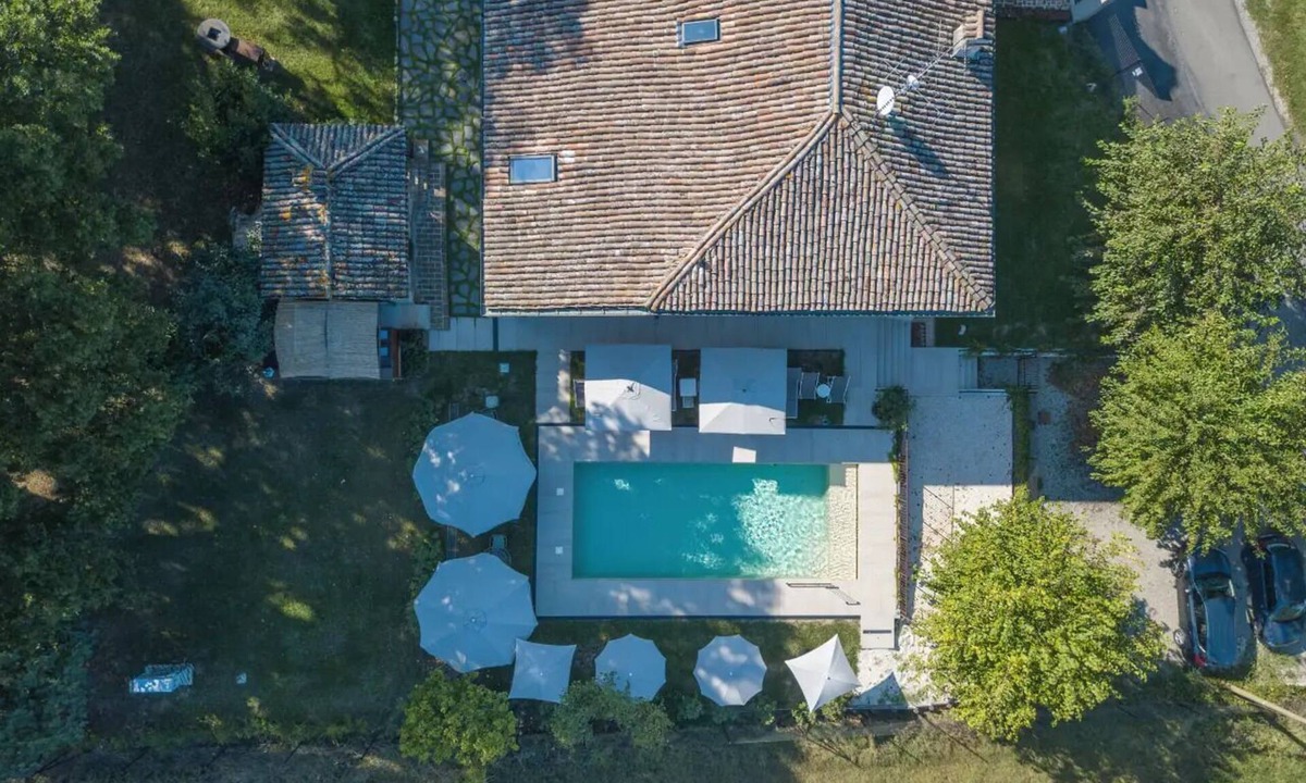 Quattro Castella Apartment | Luxury self-catering apartments in hilly area for a relaxing vacation.