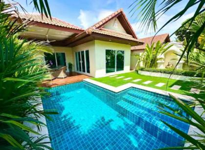 South Pattaya Villa | Luxury Semi-2BD Pool Villa near Beach & Walking Street