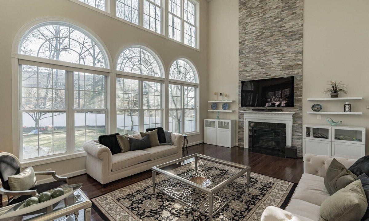 Pimmit Hills House | Luxury single family home at the heart of Tyson’s Corner! Minutes from DC!