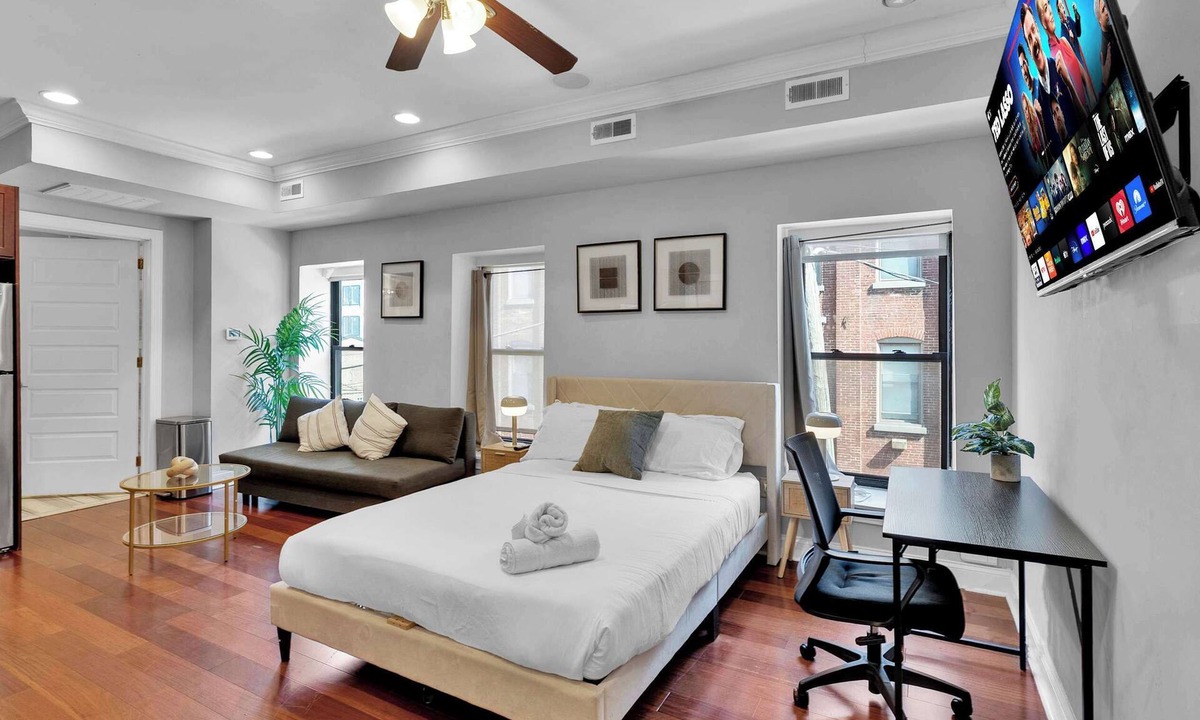 Northern Liberties Apartment | Luxury Studio | 2 Beds | Northern Liberties