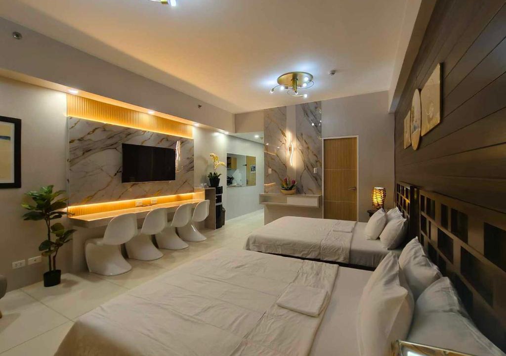 Nasugbu Hotel | Luxury Studio Unit at Pico De Loro