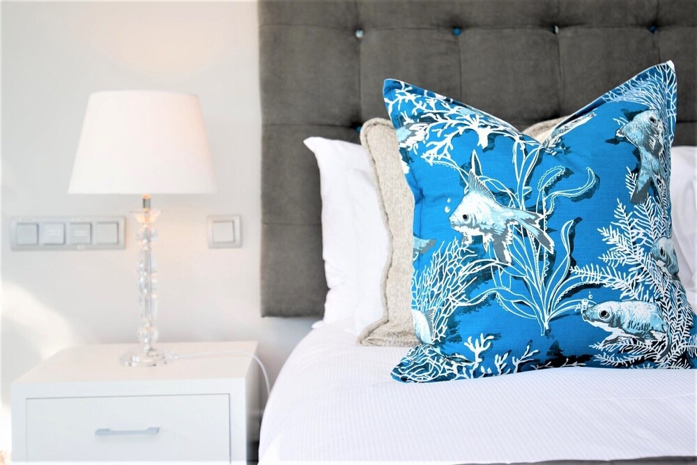 Sunset Beach Apartment | LUXURY SUITE - OCEAN BREEZE SUNSET BEACH