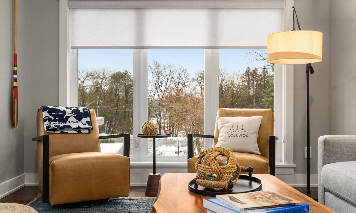 Excelsior House | Luxury Urban Getaway - Walk to the lake & downtown Excelsior