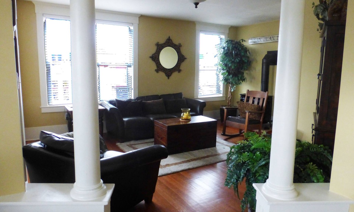 Friday Harbor Condo | Luxury Vacation Condo in the Heart of Friday Harbor - with EV charger!