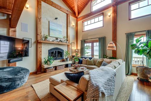 Vashon Island House | Luxury Vashon Vacation Rental w/Beach Access!