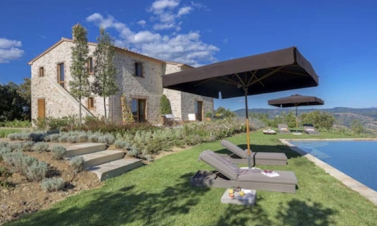 Montelovesco Villa | Luxury Villa for 6 inside a wonderful Estate