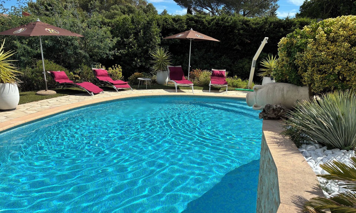 Boulouris-sur-Mer Villa | Luxury villa in Saint Raphaël, air condition, Pool 40m2, close to beach and city