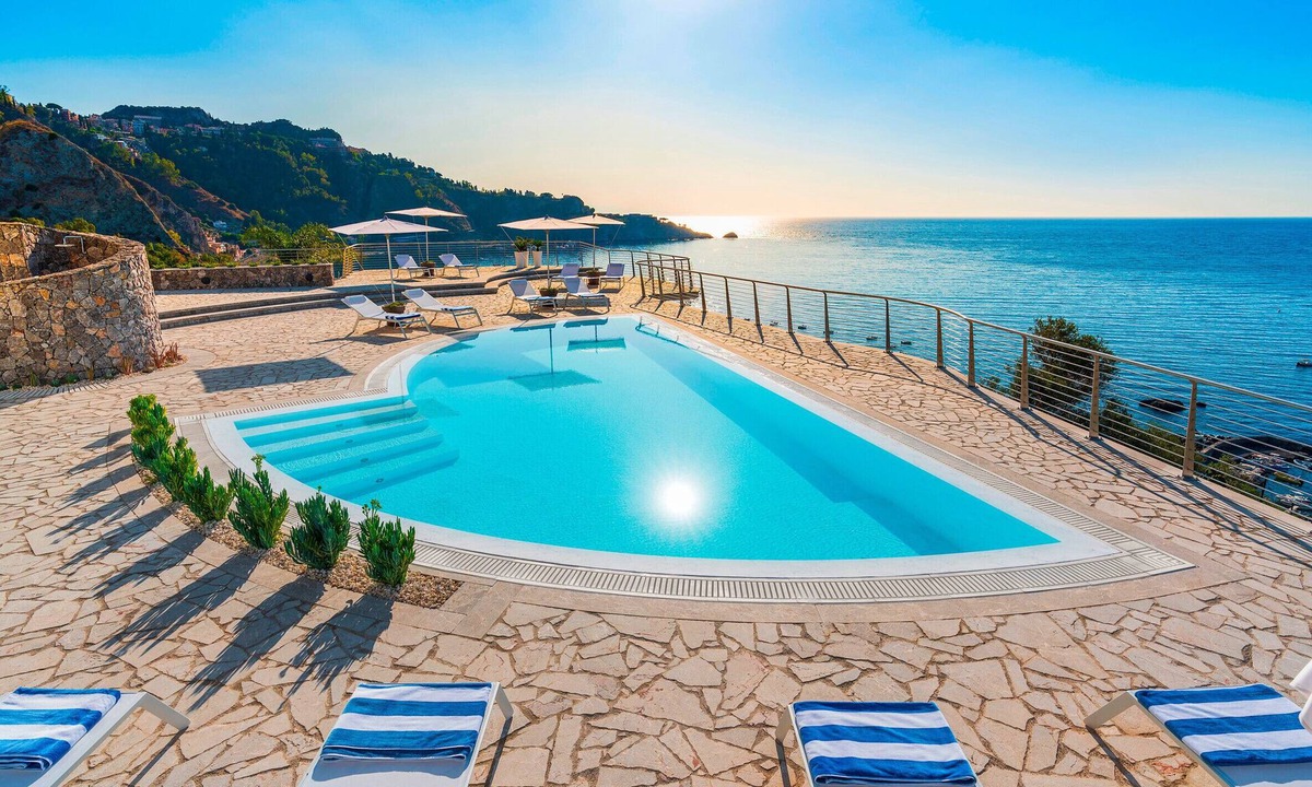 Giardini Naxos Villa | Luxury villa with pool, sea view, 20 pax, Giardini Naxos, Sicily