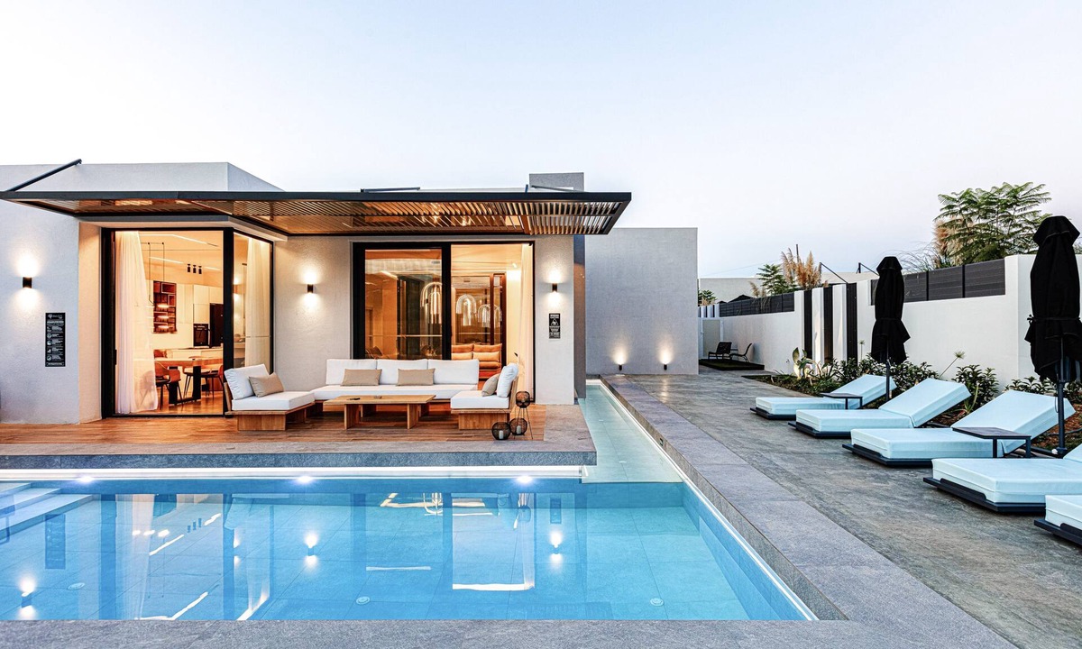 Pigi Villa | Luxury Villas - Steps to Local Amenities w Nearby Beach!