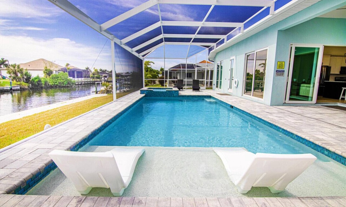 Pelican House | Luxury Waterfront 4BR Home w/Pool & Hot Tub