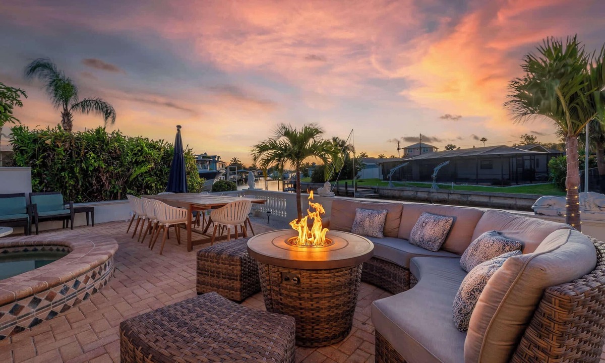 Anona House | Luxury Waterfront, Heated Pool, Indian Rocks Beach