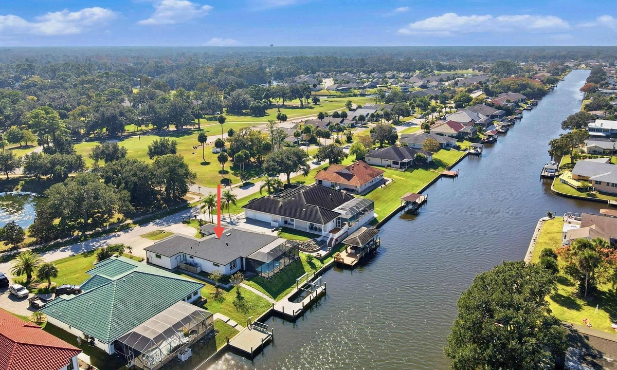 Palm Harbor House | Luxury Waterfront Home Heated Pool Dock Bikes