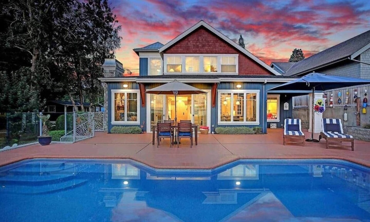 Camano Island House | Luxury Waterfront: Pool, Beach & Theater