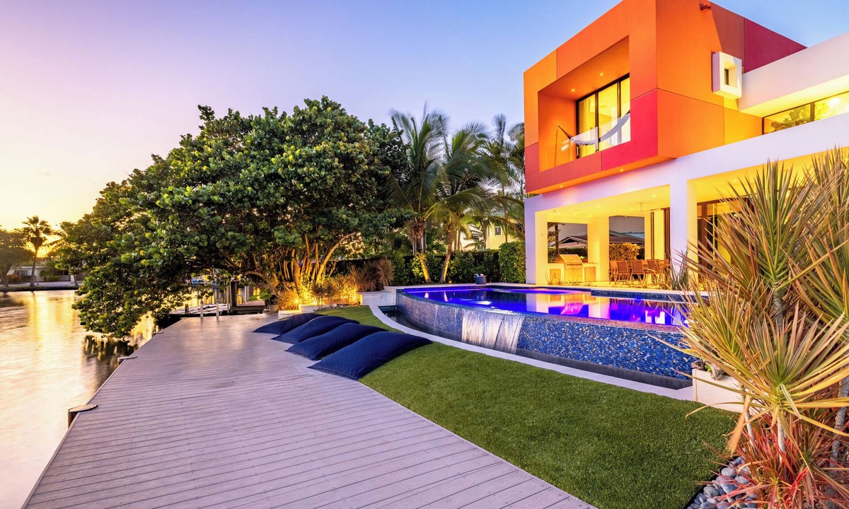 Central Fort Lauderdale House | Luxury Waterfront Retreat - Infinity Pool, Private + Peaceful