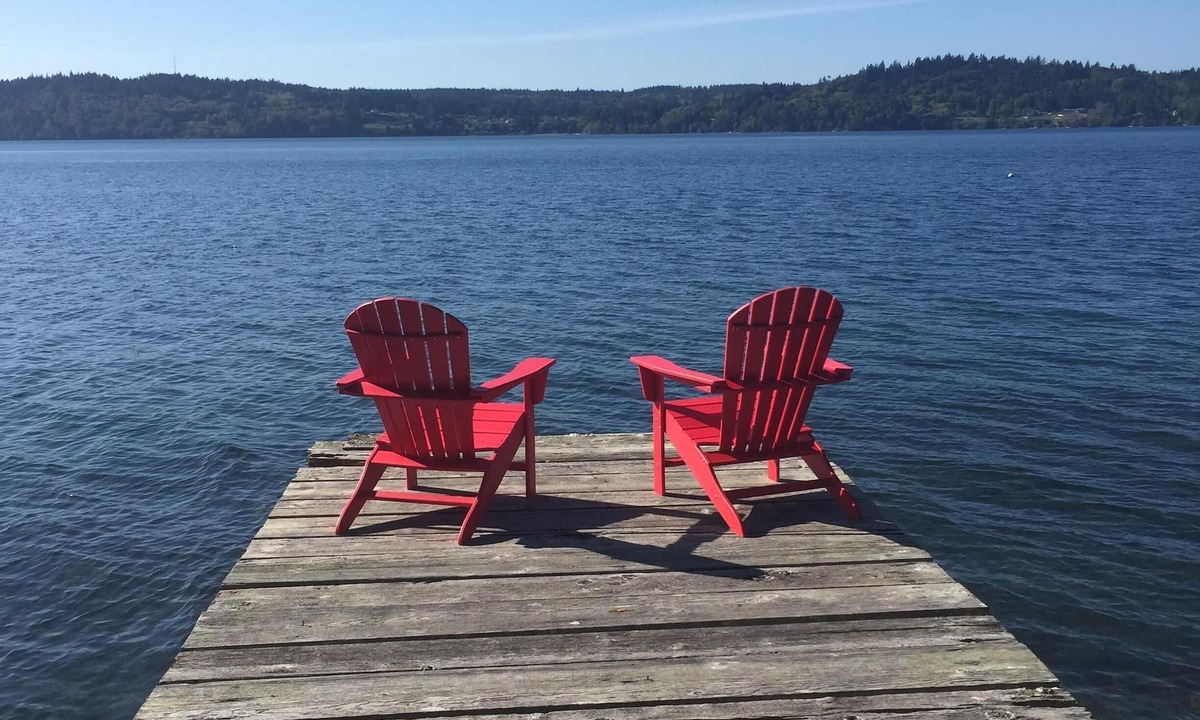 South Colby House | Luxury Waterfront Vacation Hideaway: family friendly, whales, birding, & more!