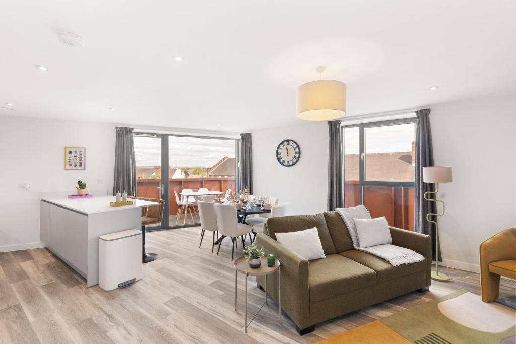Barnhill Apartment | Luxury Wembley 2 bed Flat - Sleeps 9