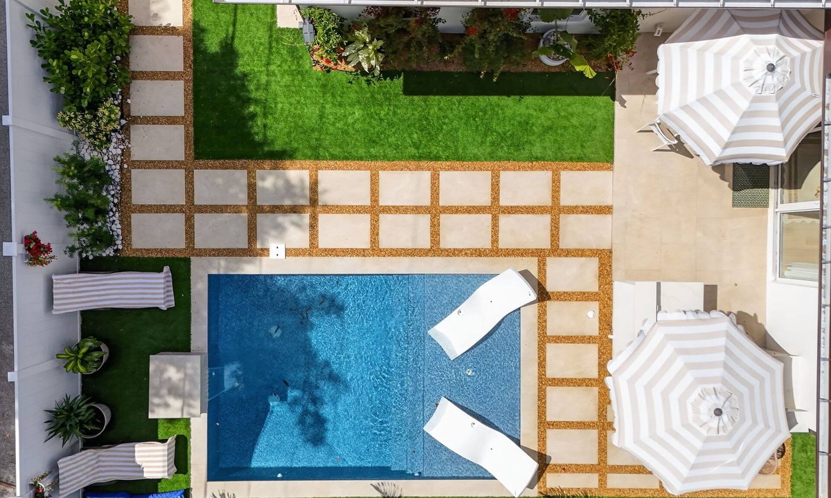 Old Northwood Historic District House | Luxury WPB 4BR Oasis with Private Pool & BBQ