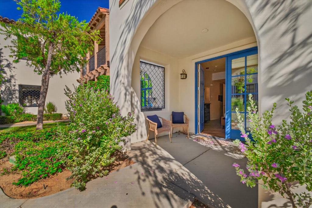 La Quinta Apartment | LV026 Secluded Downstairs Legacy Villas Studio