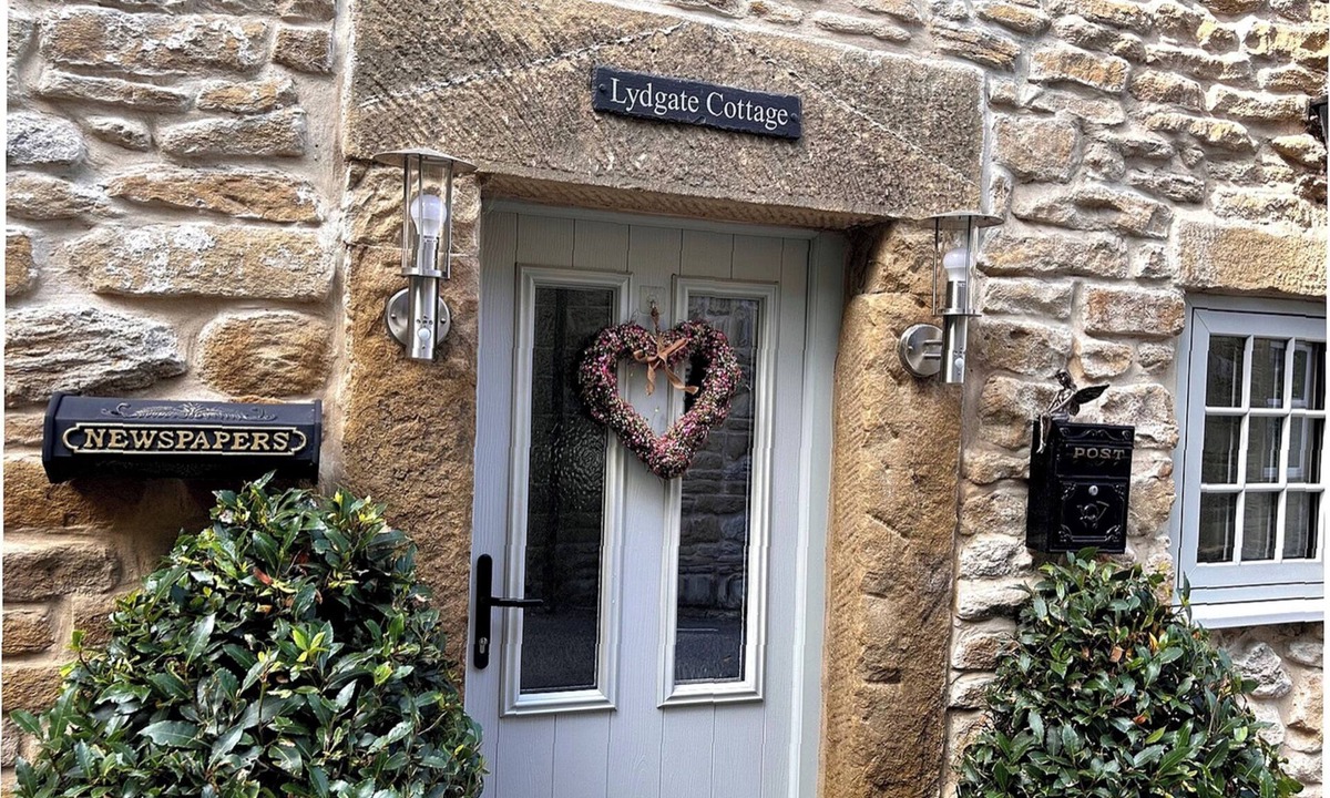Eyam Cottage | Lydgate Cottage