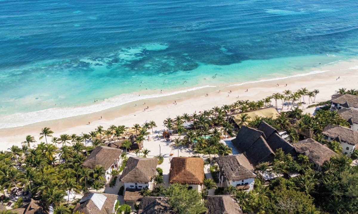 Zona Hotelera Hotel | Mía Tulum Beachfront Resort - Ocean View Suites and Beach Club