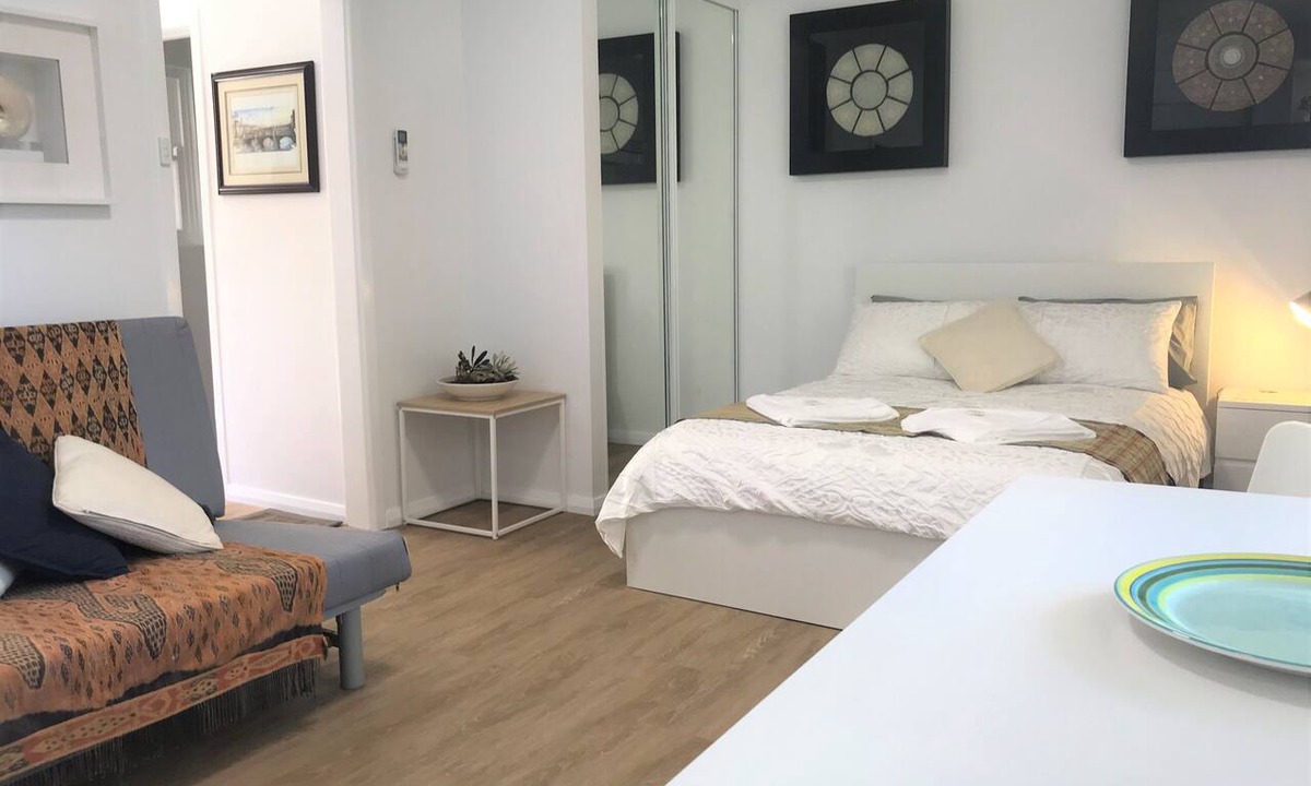 Perth Central Business District Apartment | M207 Studio Apartment on Malcolm Street