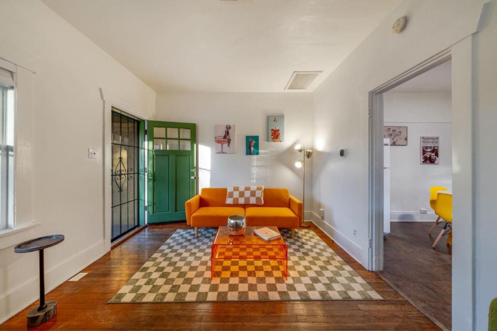 Feldman's House | Mabel Unit #1