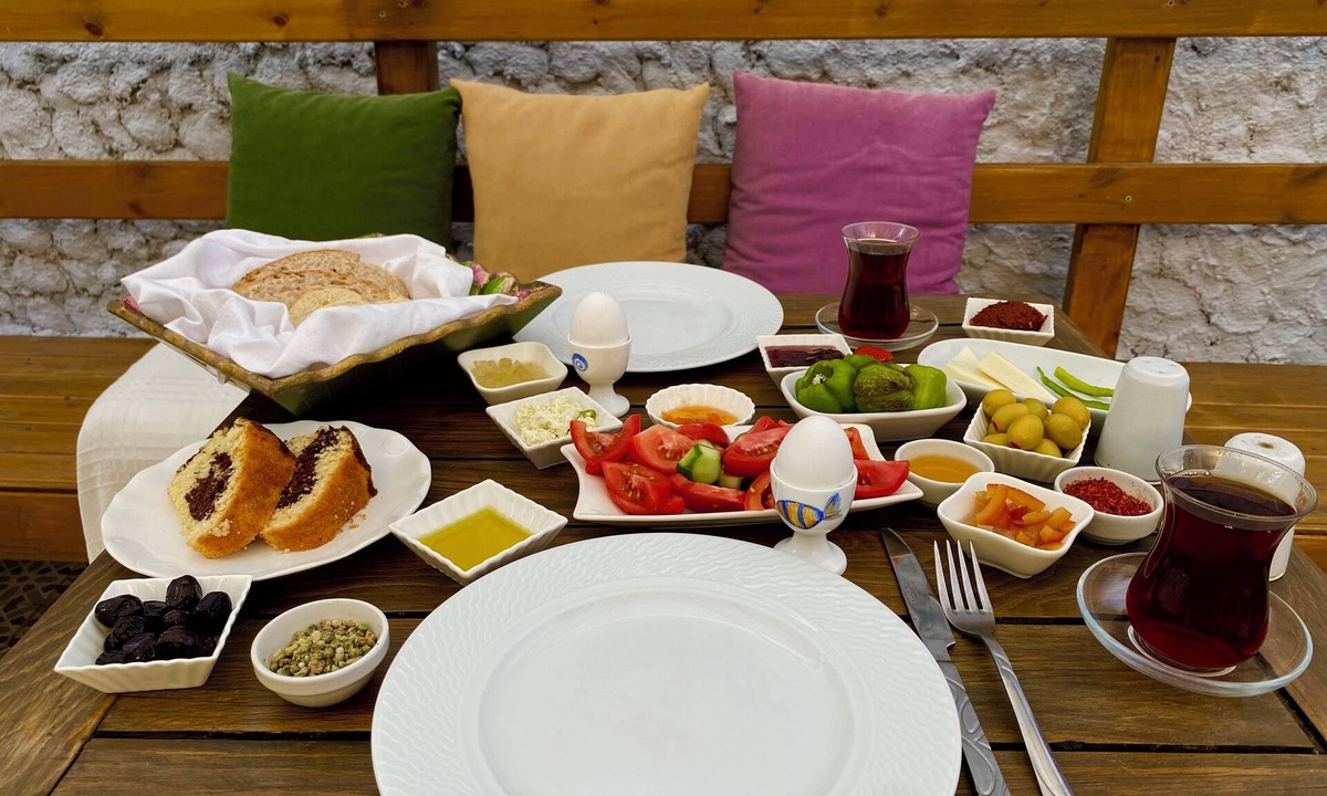 Ayvalik City Center Hotel | Macide Hanim Konagi