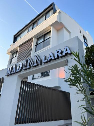 Eski Lara Hotel | Mad İnn Lara