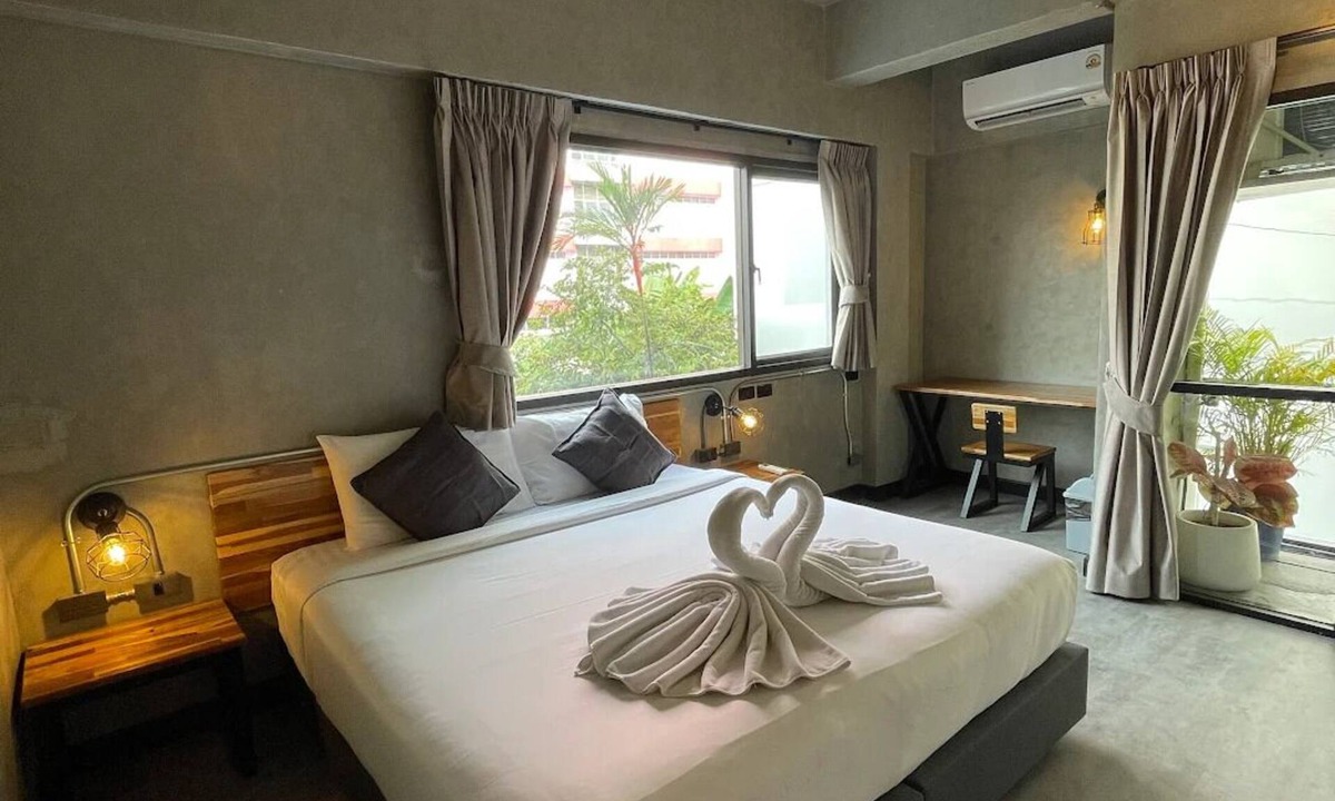 Chana Songkhram Hostel | Mad Monkey Bangkok Hostel - Adults Only