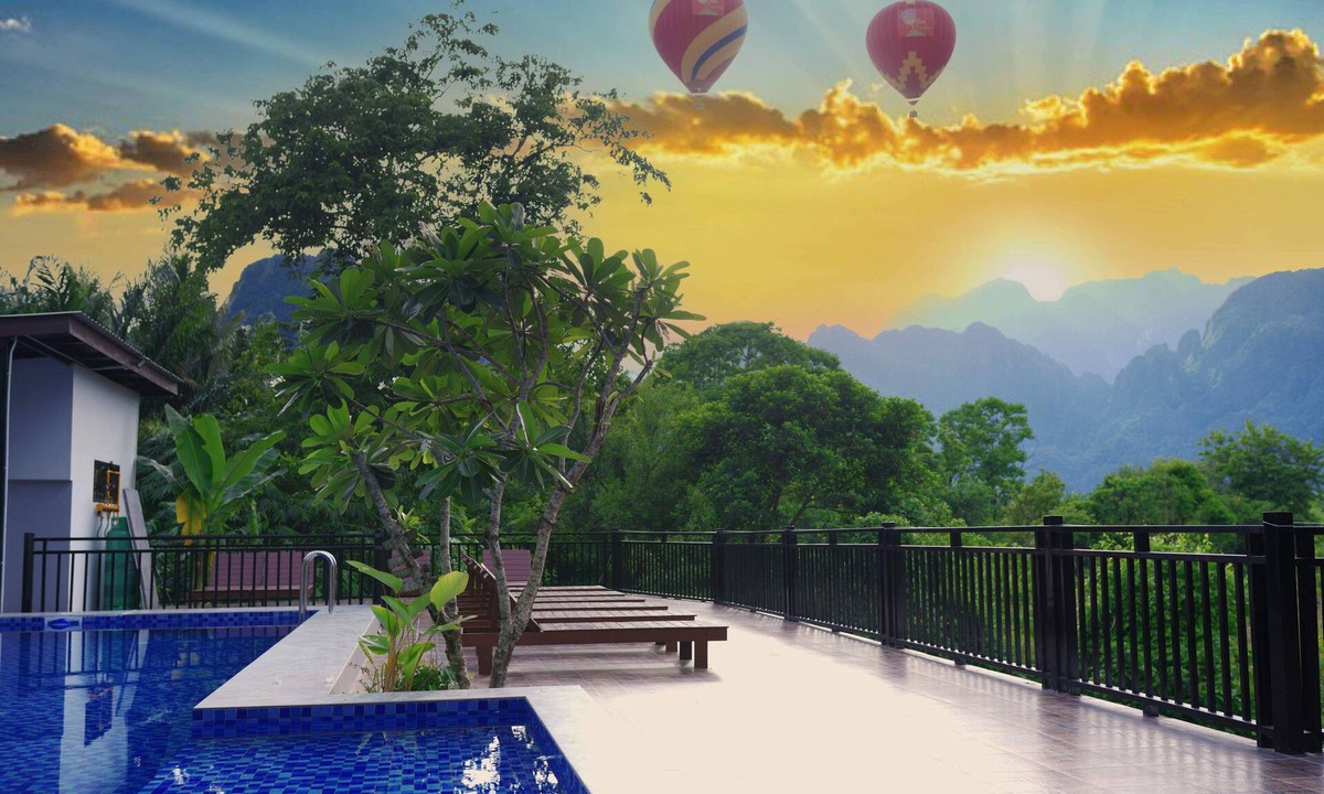 Vang Vieng Hostel | Mad Monkey Vang Vieng