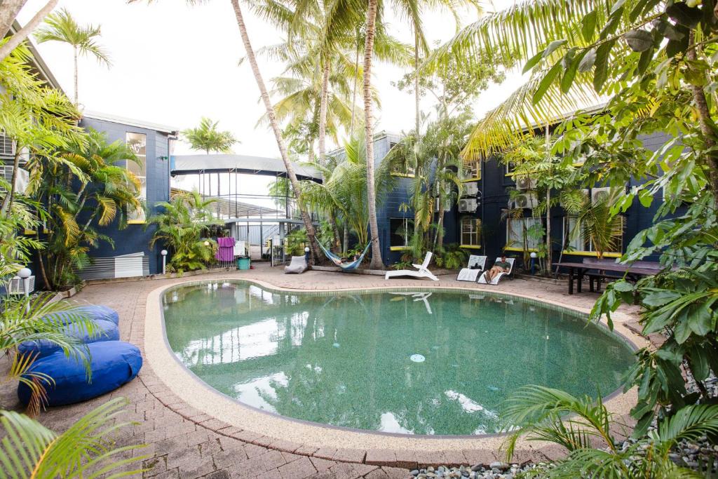 Cairns Hostel | Mad Monkey Village