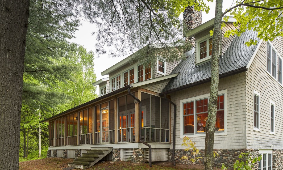 La Pointe Cottage | Madeline Island Cottage Overlooking Apostle Islands