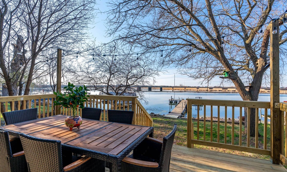 Monona House | Madison Lakefront Oasis in the Heart of Madison - Central, Minutes to Downtown!
