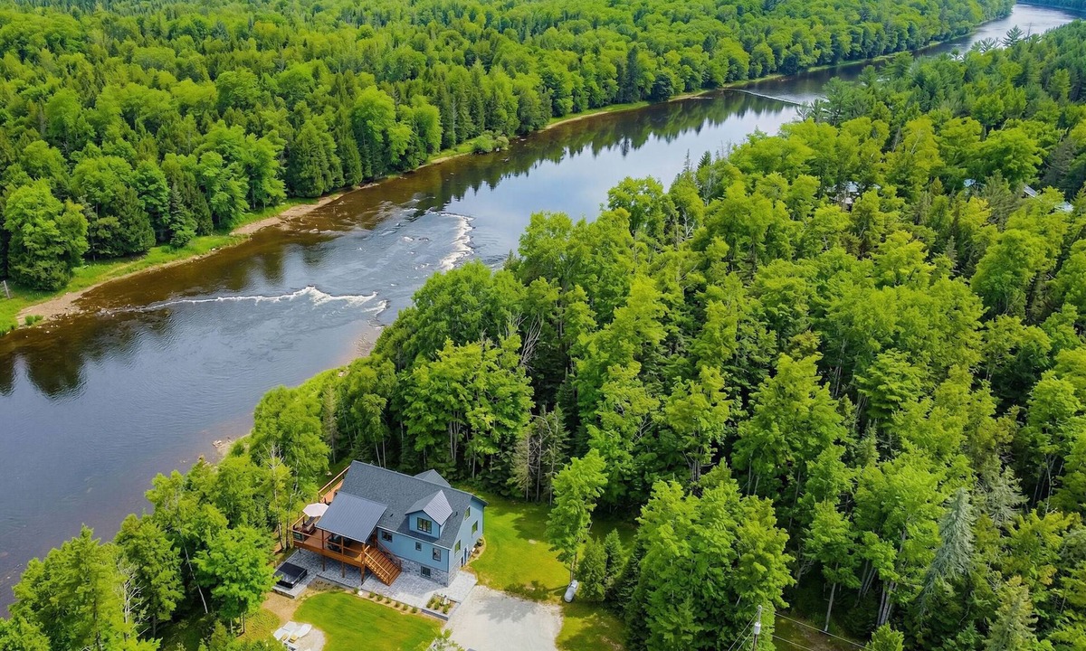 Cornell House | Madison River Experience in the U.P.