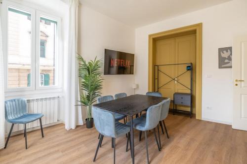 Barriera Vecchia-San Giacomo Apartment | Madonnina Tower x 10 Central Spacious Apartment