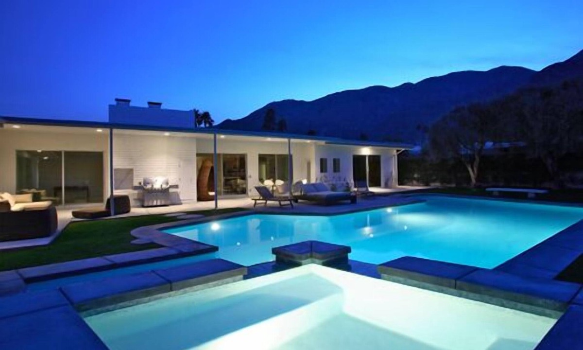 Vista Las Palmas House | Magazine published luxury mid century house in Vista las Palmas area PS #1392