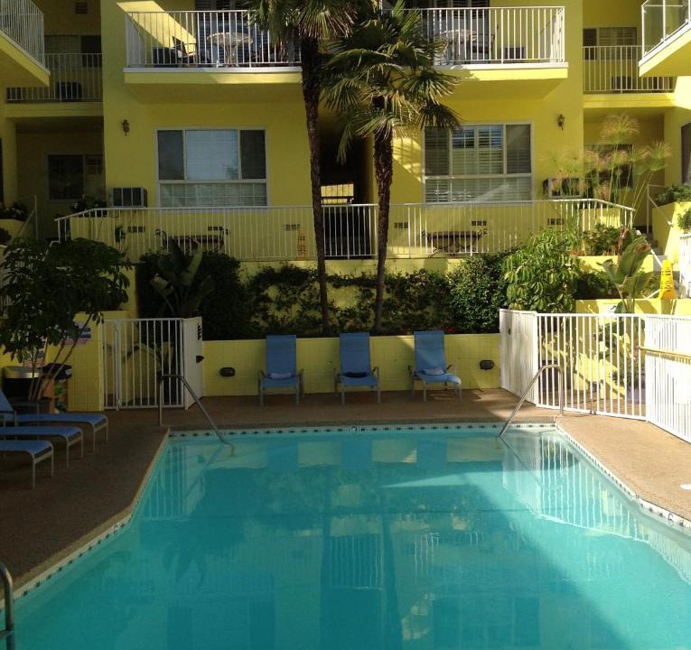 Hollywood Hills Hotel | Magic Castle Hotel