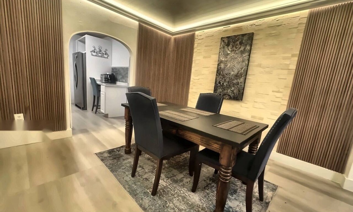 Little Haiti House | MAGIC CITY HOME, EAST OF 95 - 3-5 MIN FROM DESIGN DESTRICT/EDGEWATER/WYNWOOD