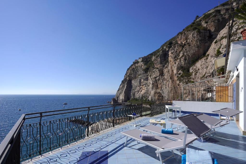Meta Apartment | Magic Dream Sea View-Private Beachfront Terrace