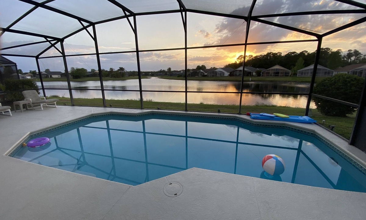 Eagle Pointe South House | Magic Sunset